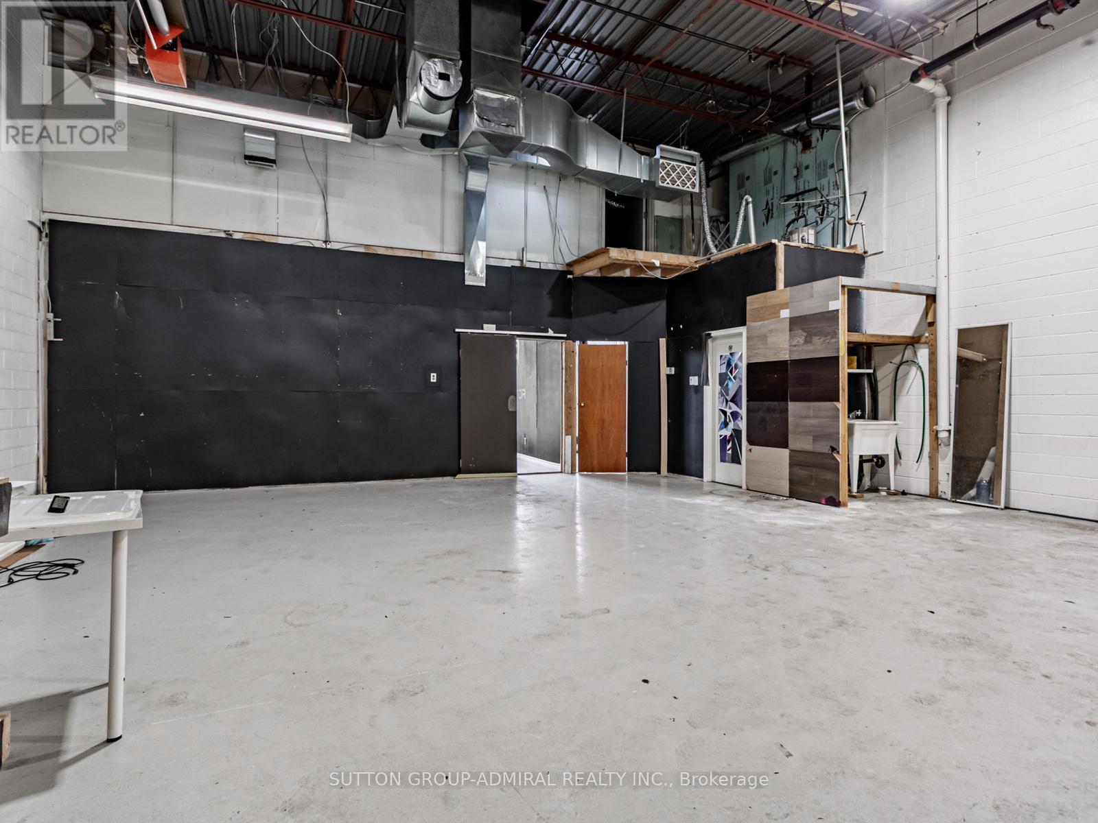 6 - 1606 Sedlescomb Drive, Mississauga, ON