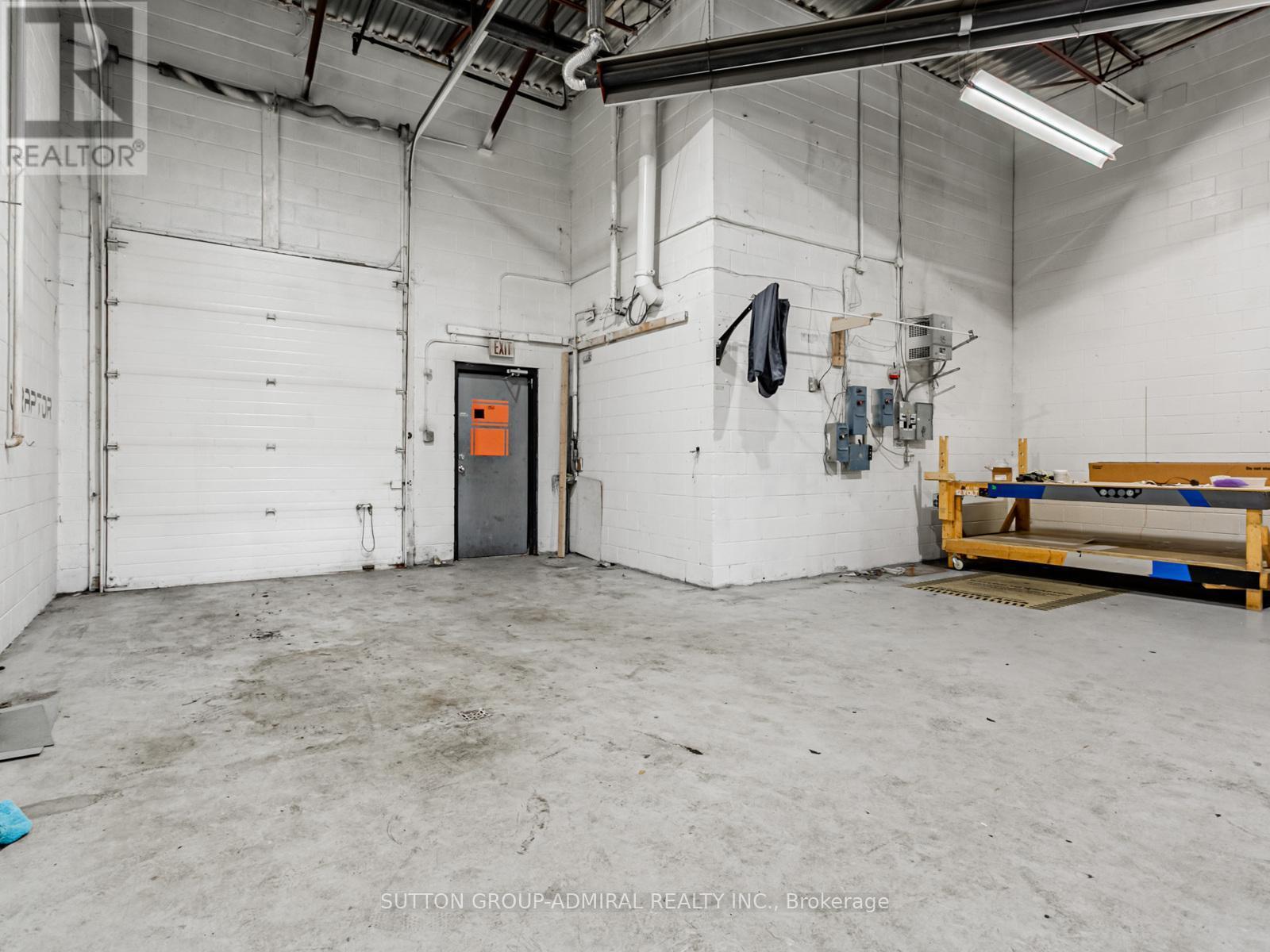 6 - 1606 Sedlescomb Drive, Mississauga, ON