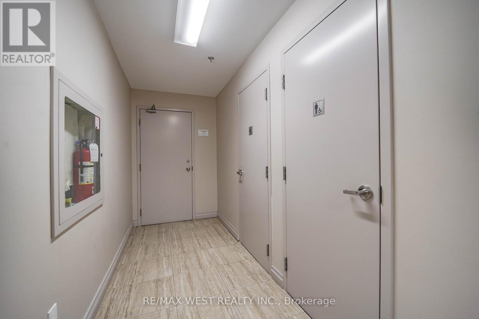 C3 - 800 Sheppard Avenue W, Toronto, ON