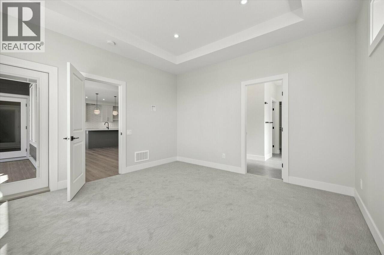 203 Whistler Place, Vernon, BC - Indoor Photo Showing Other Room