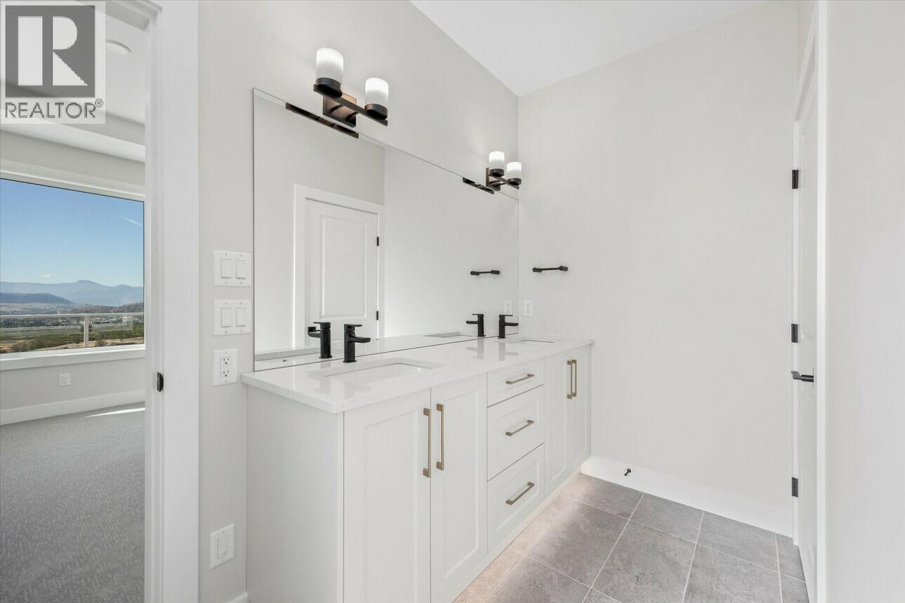 203 Whistler Place, Vernon, BC - Indoor Photo Showing Other Room