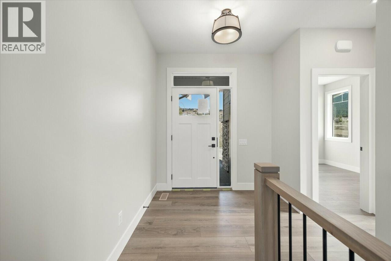 203 Whistler Place, Vernon, BC - Indoor Photo Showing Other Room