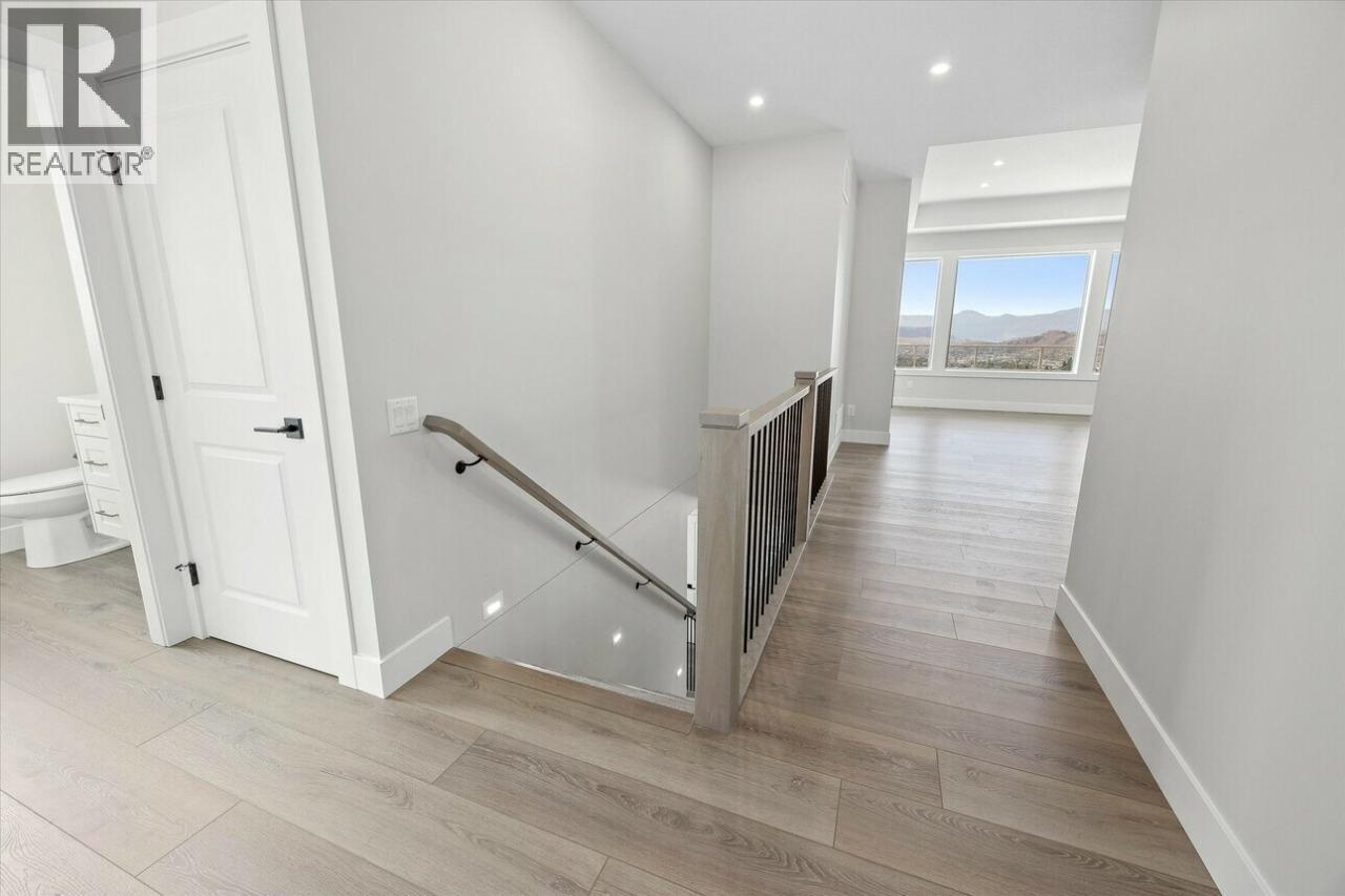 203 Whistler Place, Vernon, BC - Indoor Photo Showing Other Room