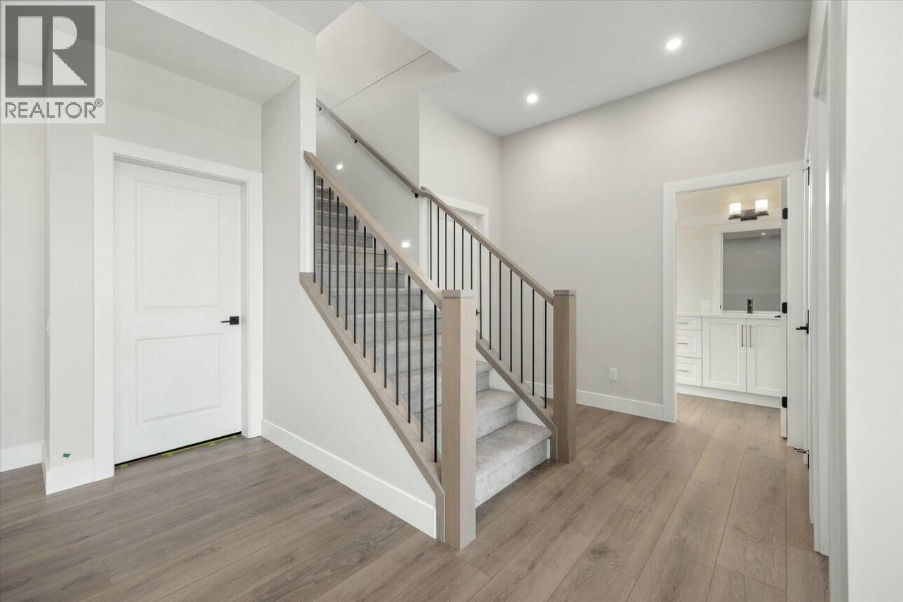 203 Whistler Place, Vernon, BC - Indoor Photo Showing Other Room