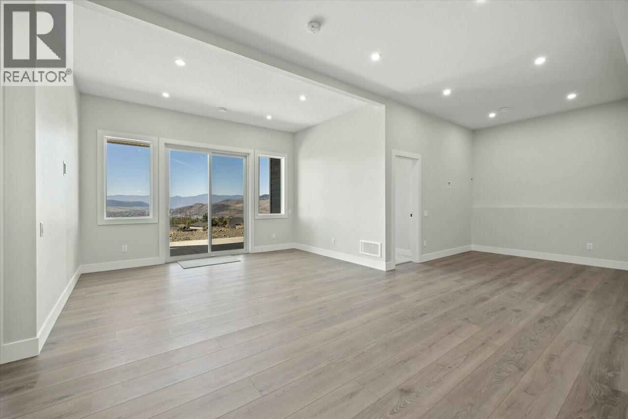 203 Whistler Place, Vernon, BC - Indoor Photo Showing Other Room