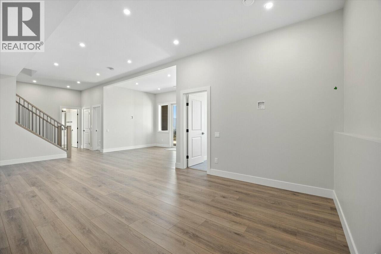 203 Whistler Place, Vernon, BC - Indoor Photo Showing Other Room