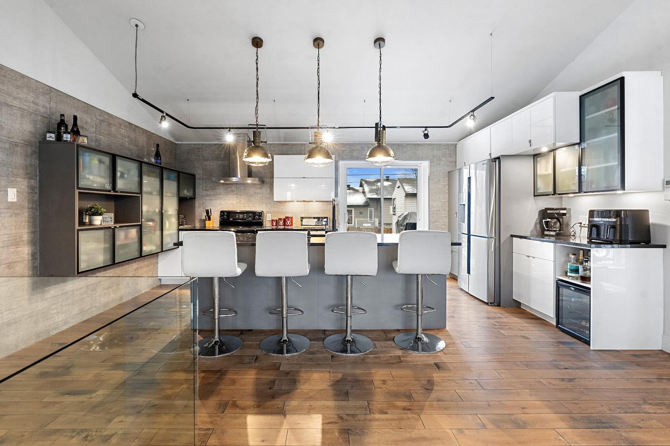 Kitchen - 68 Rue Buteau, Lévis (Les Chutes-De-La-Chaudière-Ouest), QC - Indoor Photo Showing Kitchen With Upgraded Kitchen