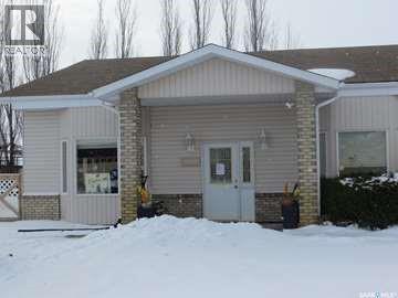 108 8Th Street, Pilot Butte, SK