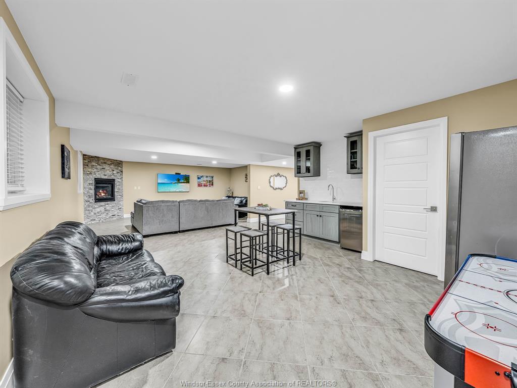 390 Welsh, Amherstburg, ON