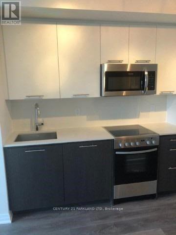 501 - 2301 Danforth Avenue, Toronto, ON - Indoor Photo Showing Kitchen