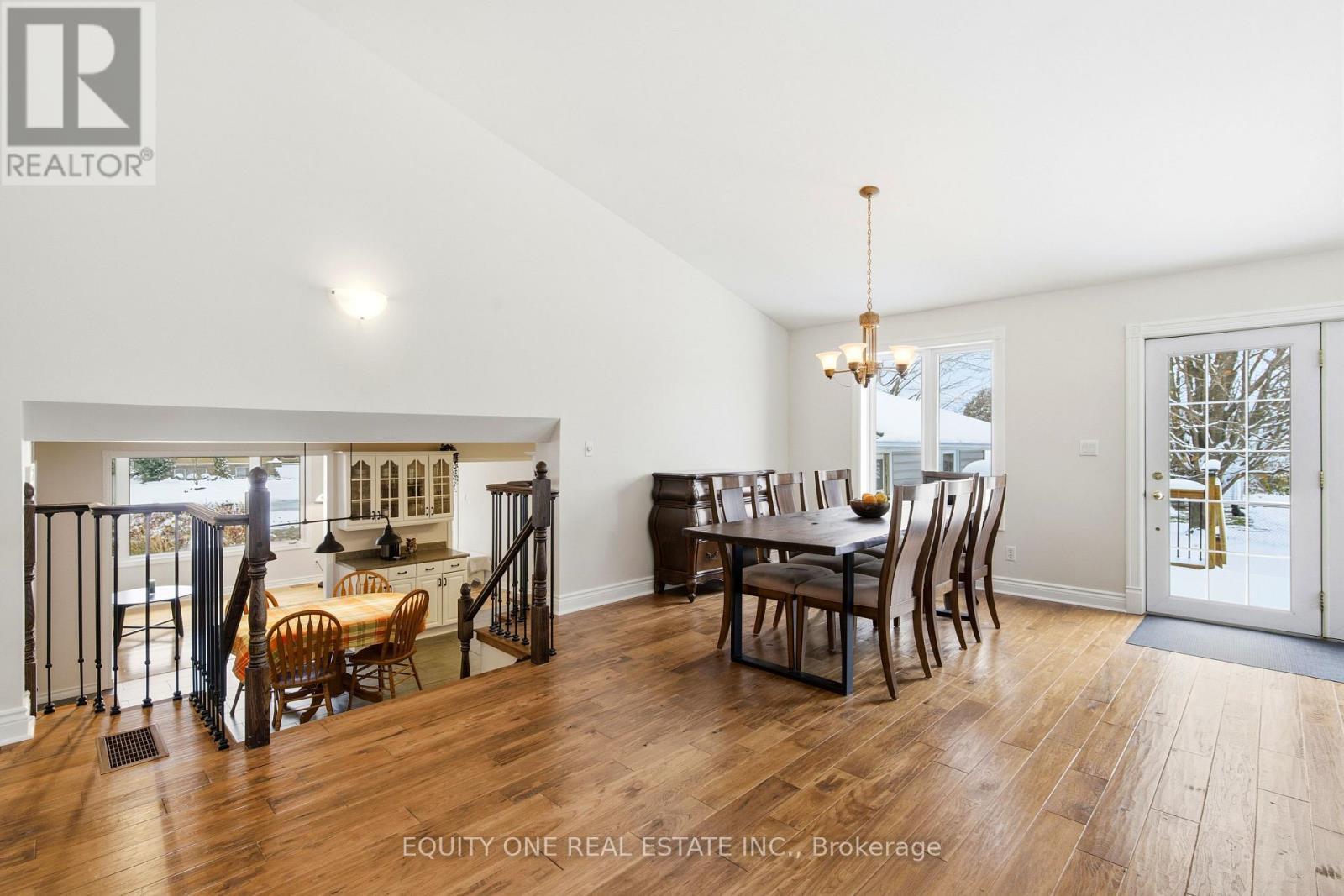 17 Savage Drive, Ottawa, ON - Indoor Photo Showing Dining Room