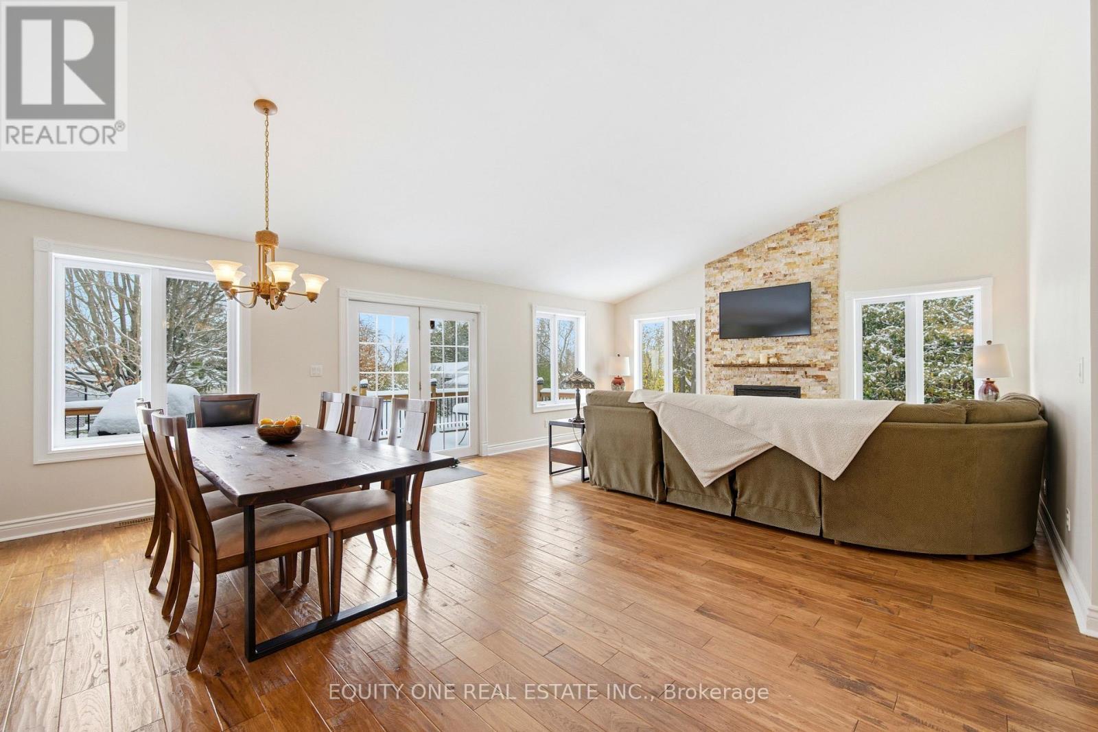 17 Savage Drive, Ottawa, ON - Indoor Photo Showing Other Room