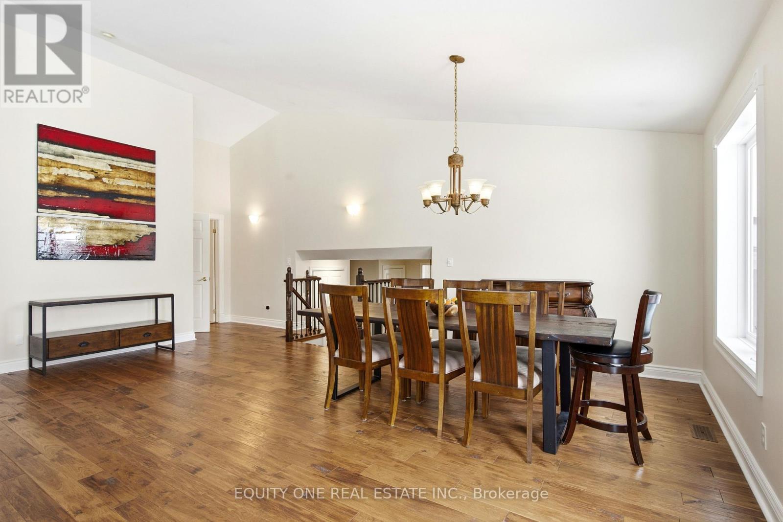 17 Savage Drive, Ottawa, ON - Indoor Photo Showing Dining Room