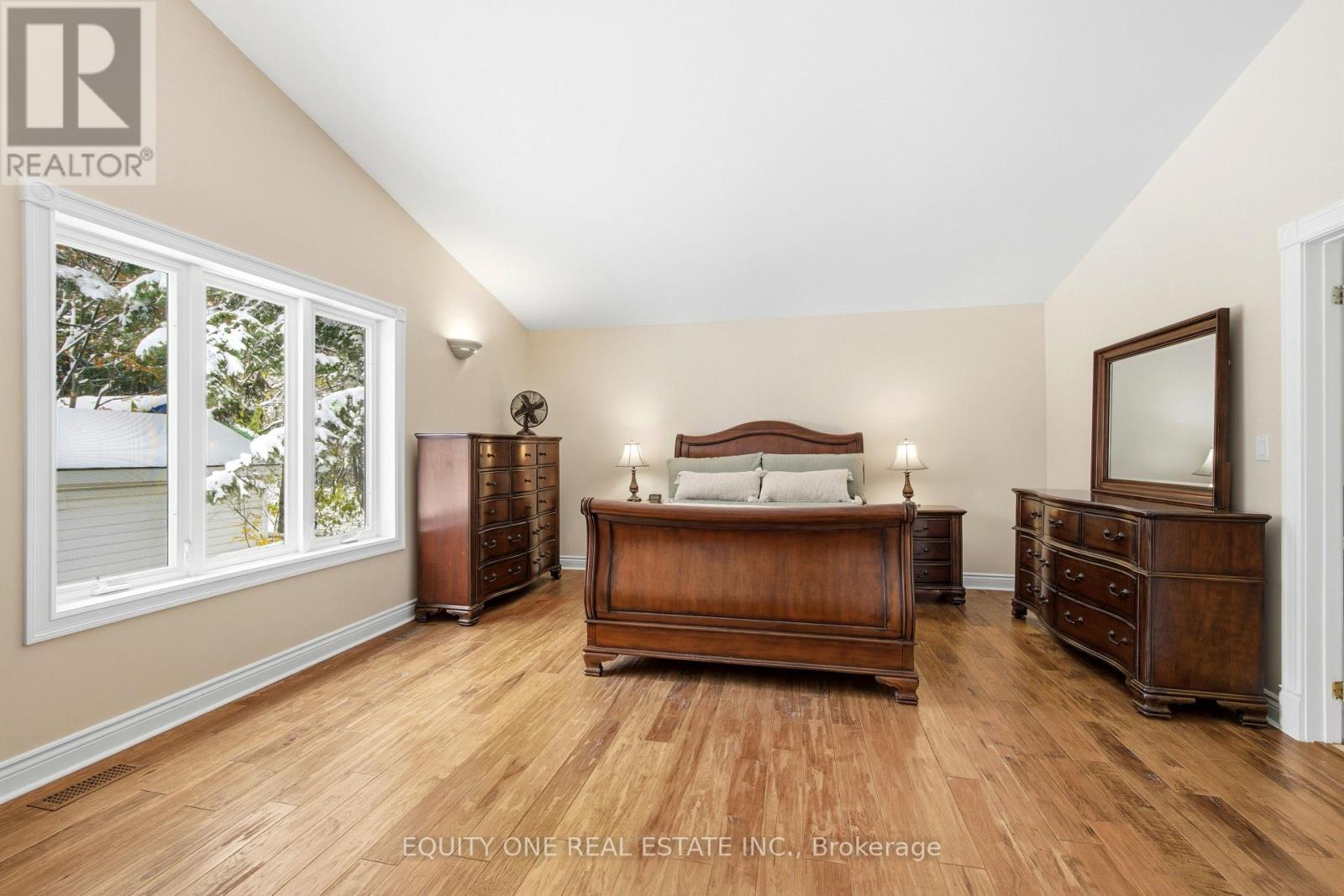 17 Savage Drive, Ottawa, ON - Indoor Photo Showing Bedroom