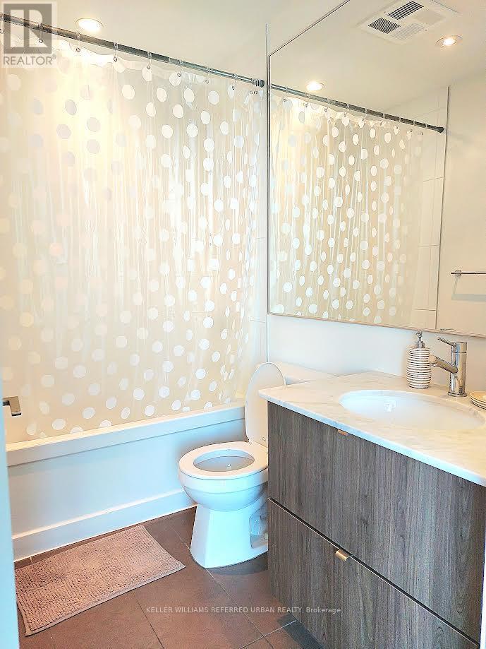 1204 - 170 Fort York Boulevard, Toronto, ON - Indoor Photo Showing Bathroom