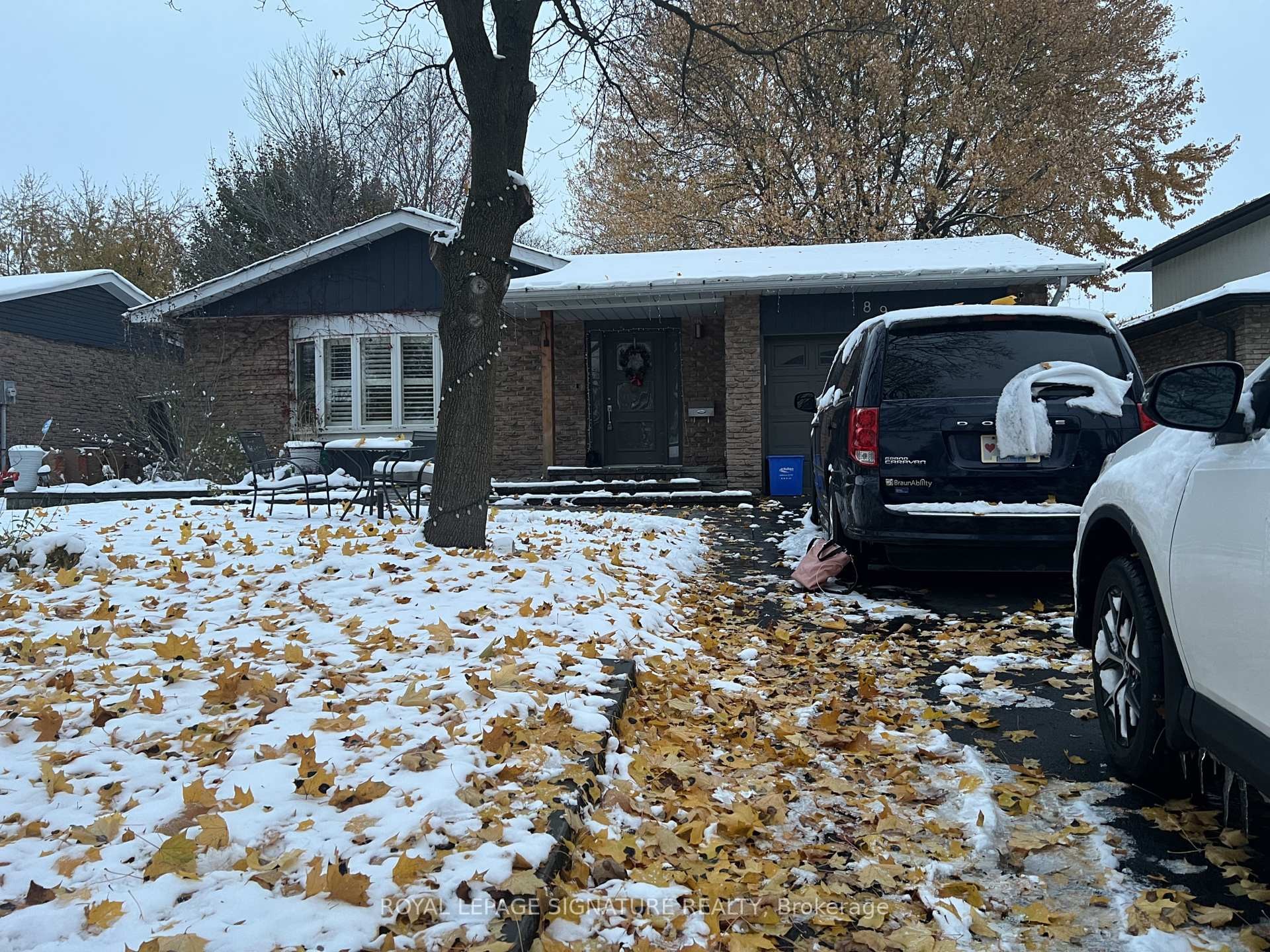 890 Maple Avenue, Milton, ON - Outdoor