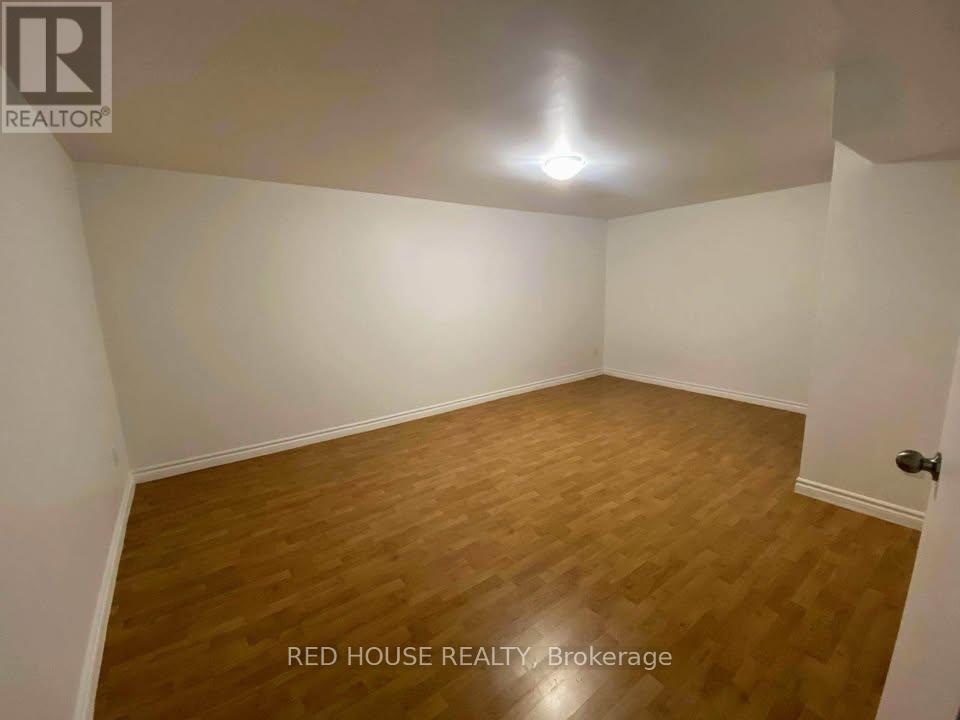518 Meadows Boulevard, Mississauga, ON - Indoor Photo Showing Other Room