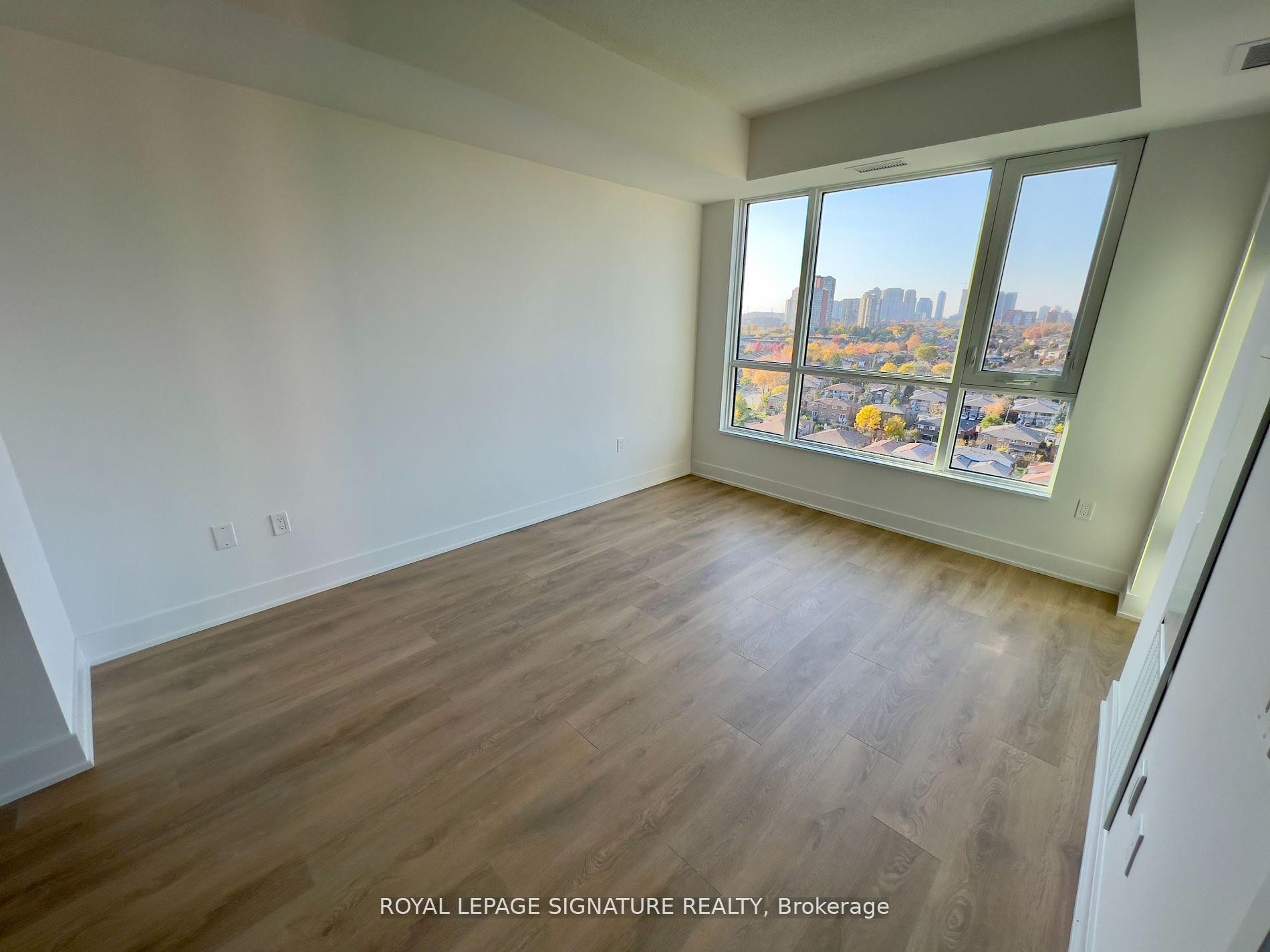 1407-202 Burnhamthorpe Road E, Mississauga, ON - Indoor Photo Showing Other Room