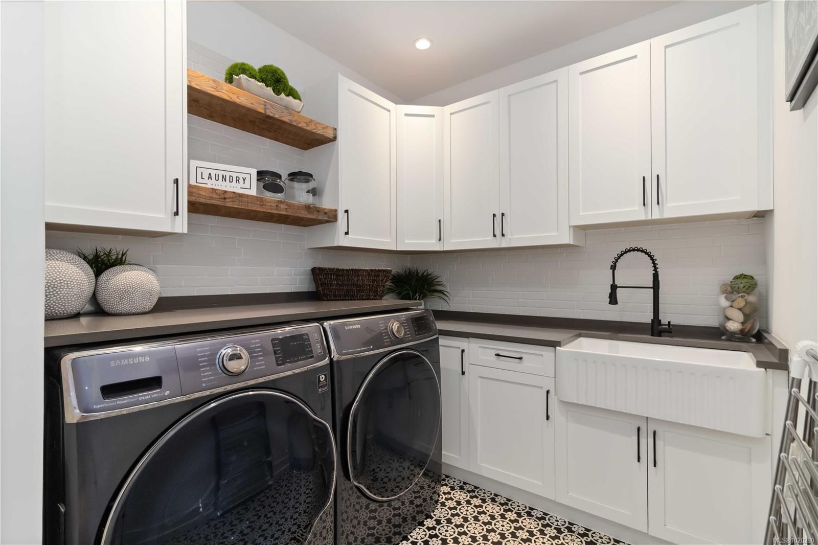 2710 Moncur Rd, Shawnigan Lake, BC