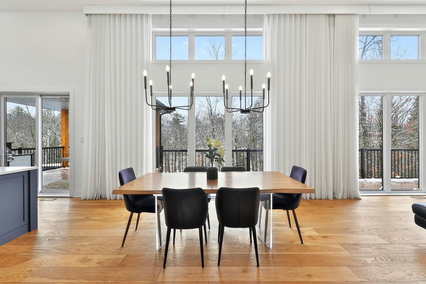 Salle à manger - 62 Rue Monette, Saint-Hippolyte, QC - Indoor Photo Showing Dining Room