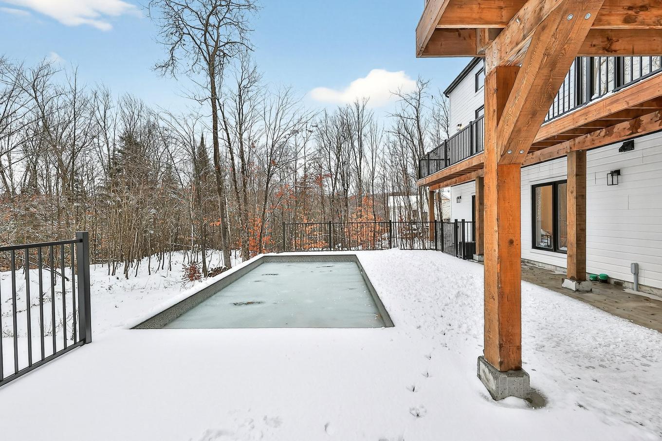 Piscine - 62 Rue Monette, Saint-Hippolyte, QC - Outdoor