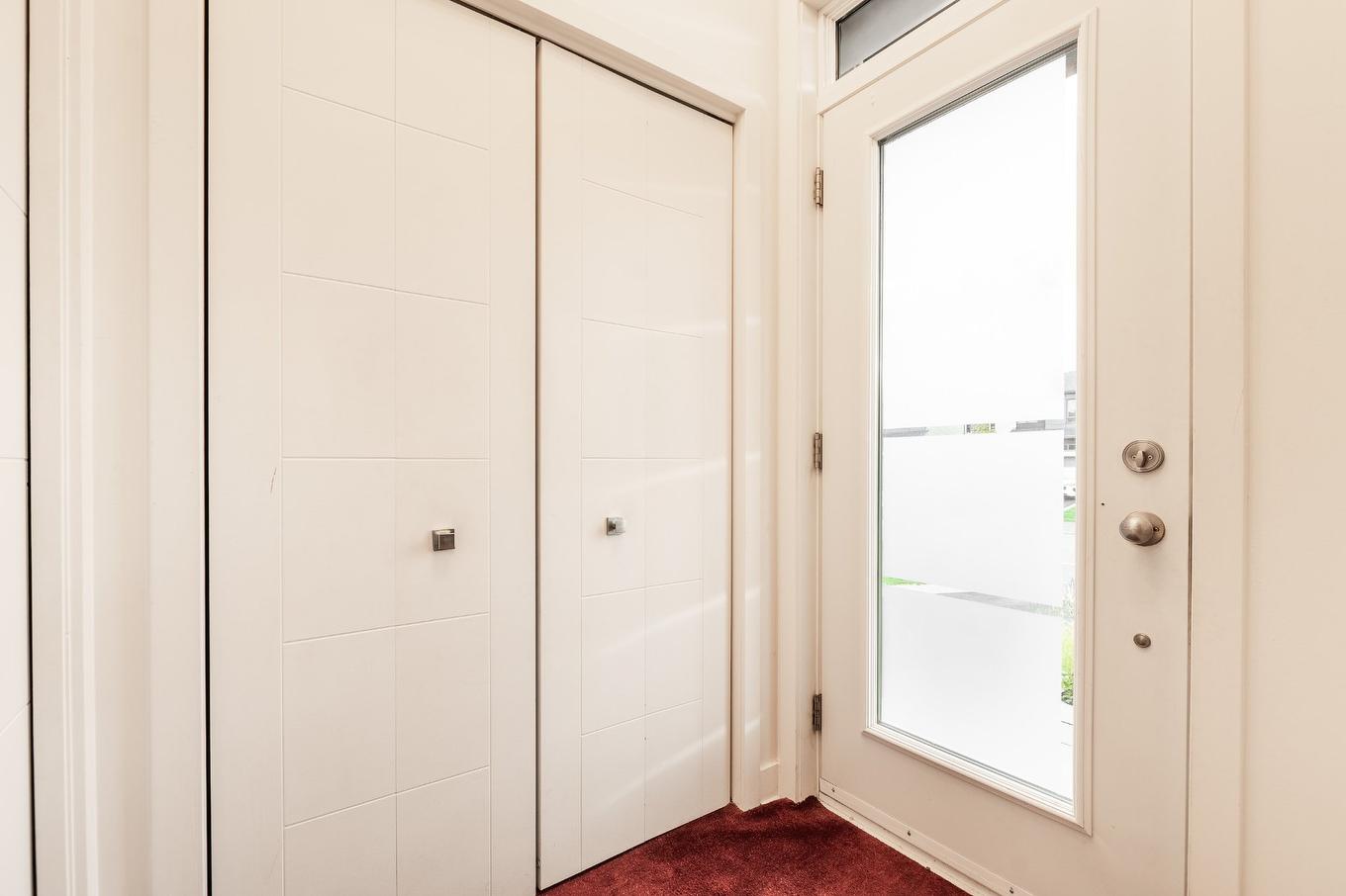 Hall d'entrée/Vestibule - 1604 Rue Jean-Casgrain, Chambly, QC - Indoor Photo Showing Other Room