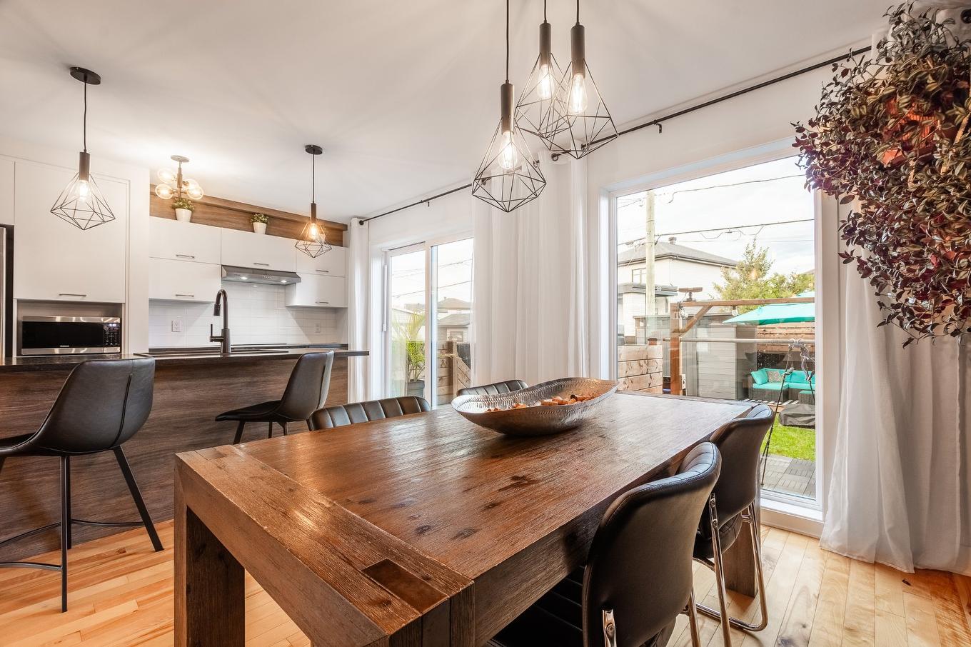 Salle à manger - 1604 Rue Jean-Casgrain, Chambly, QC - Indoor Photo Showing Dining Room