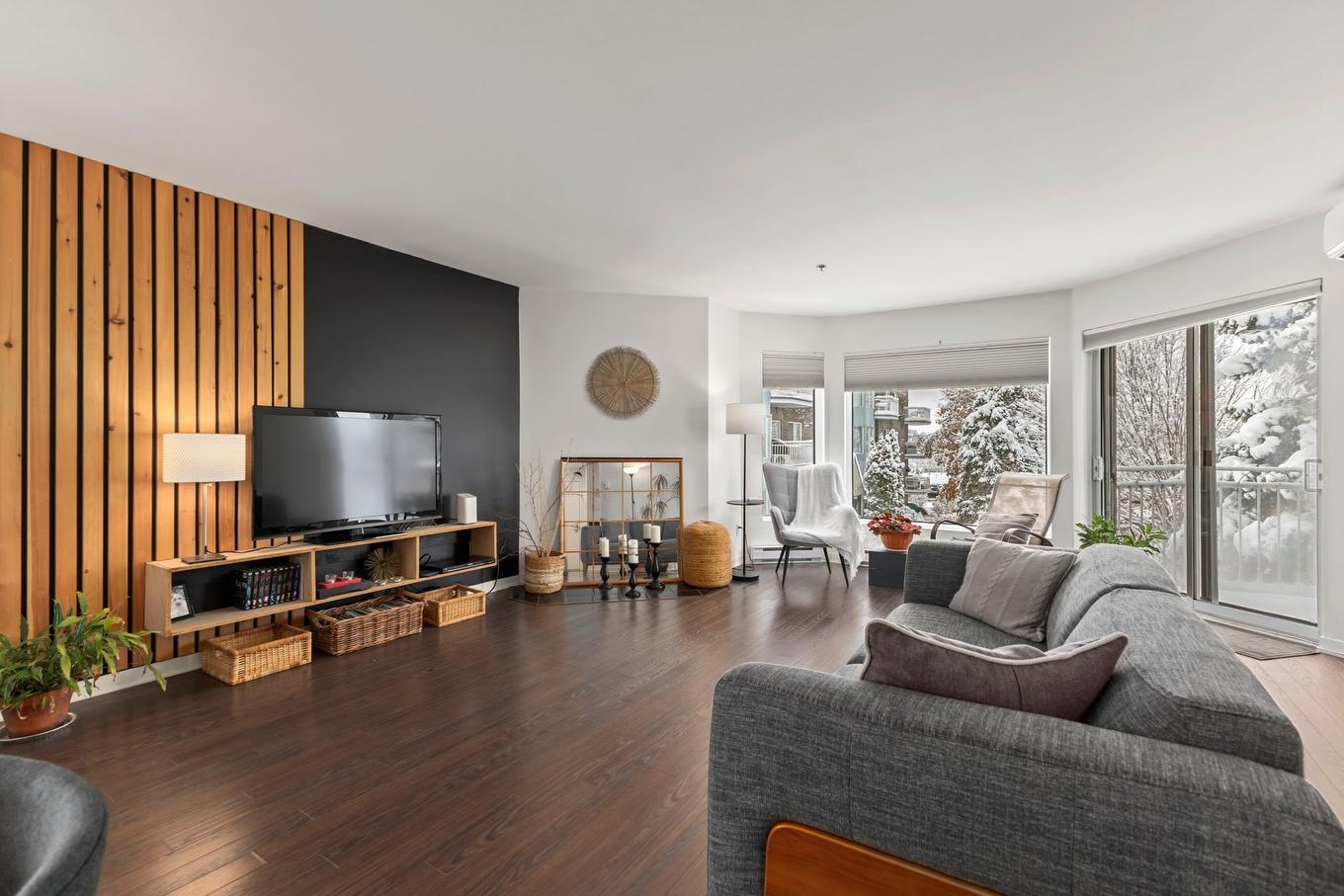 Living room - 306-5250 Rue Riviera, Montréal (Pierrefonds-Roxboro), QC - Indoor Photo Showing Living Room