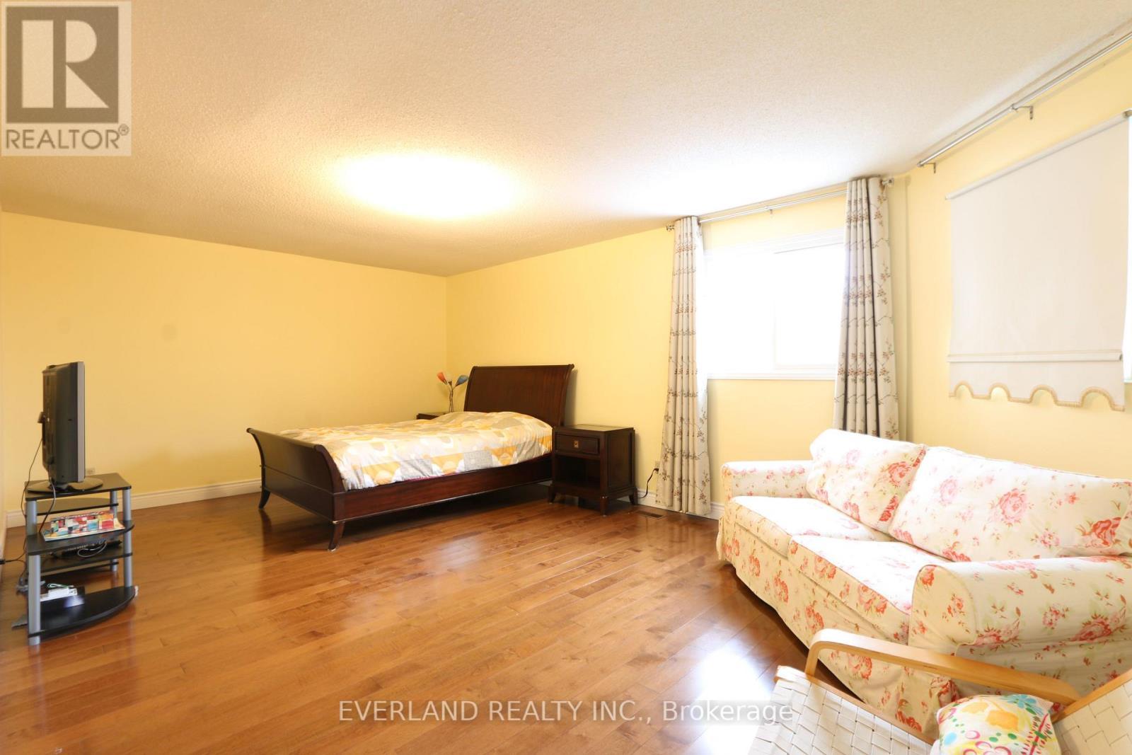 28 Bauer Crescent, Markham, ON - Indoor Photo Showing Bedroom