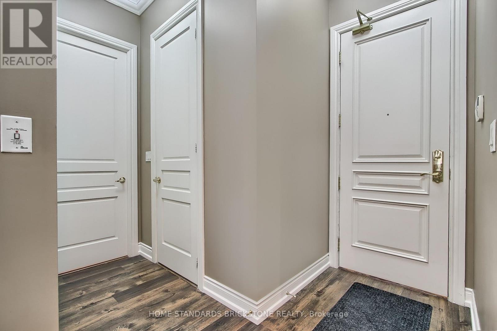 115 - 9225 Jane Street, Vaughan, ON - Indoor Photo Showing Other Room
