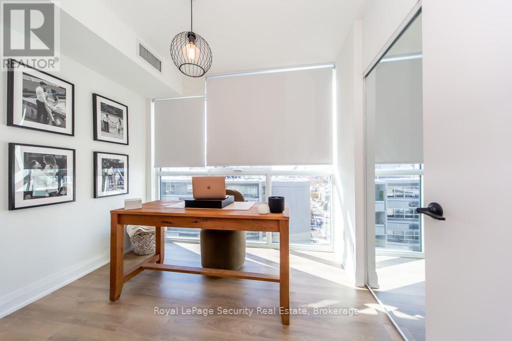 2009 - 1461 Lawrence Avenue W, Toronto, ON - Indoor