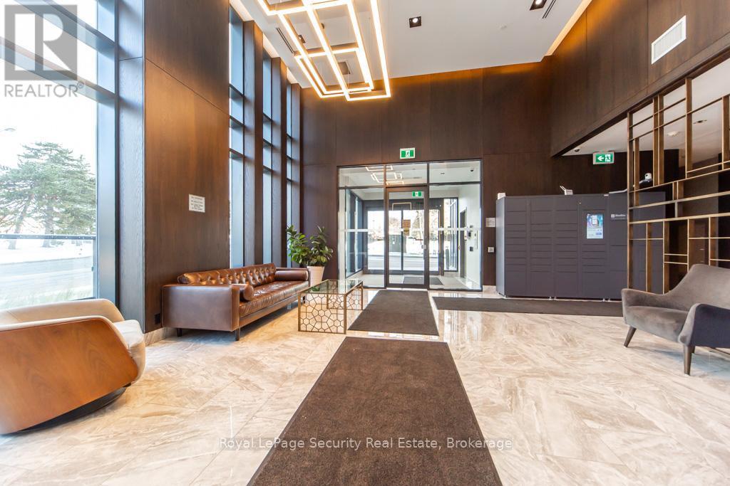 2009 - 1461 Lawrence Avenue W, Toronto, ON - Indoor Photo Showing Other Room