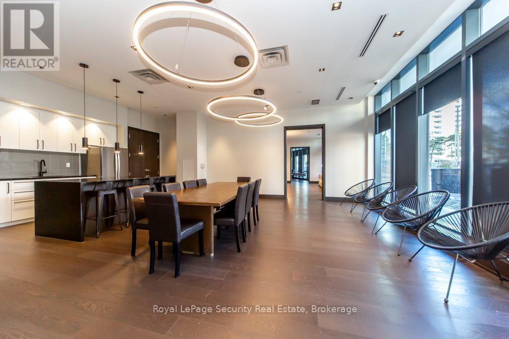 2009 - 1461 Lawrence Avenue W, Toronto, ON - Indoor Photo Showing Dining Room