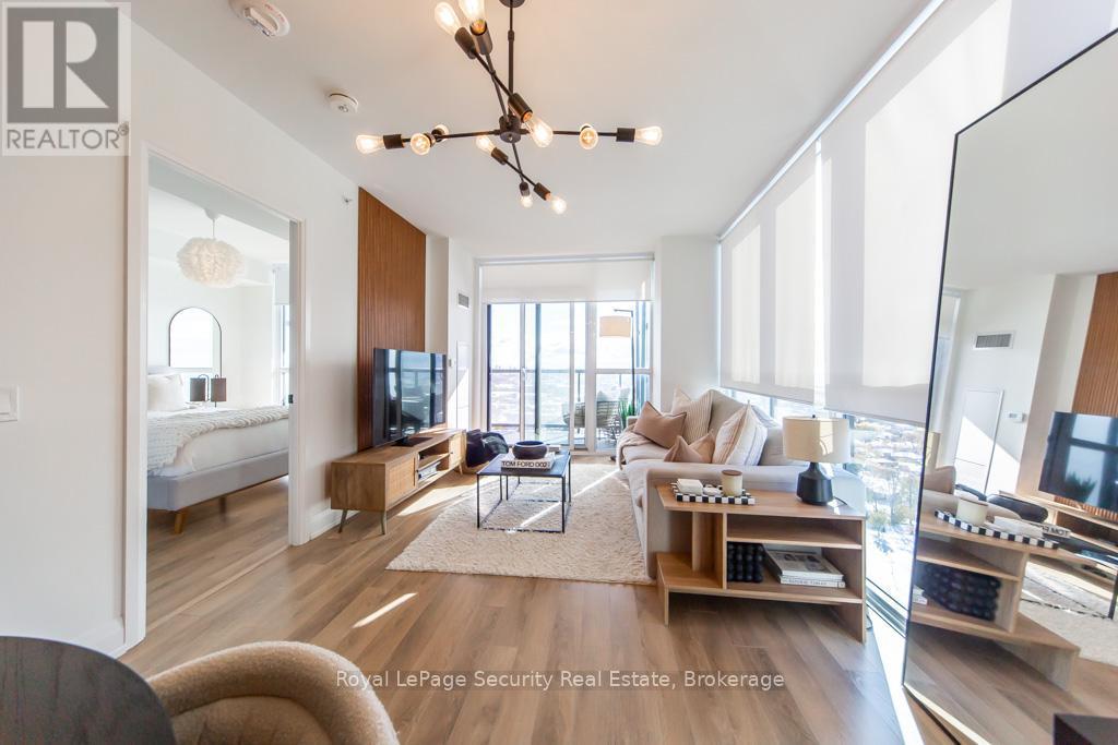 2009 - 1461 Lawrence Avenue W, Toronto, ON - Indoor Photo Showing Living Room