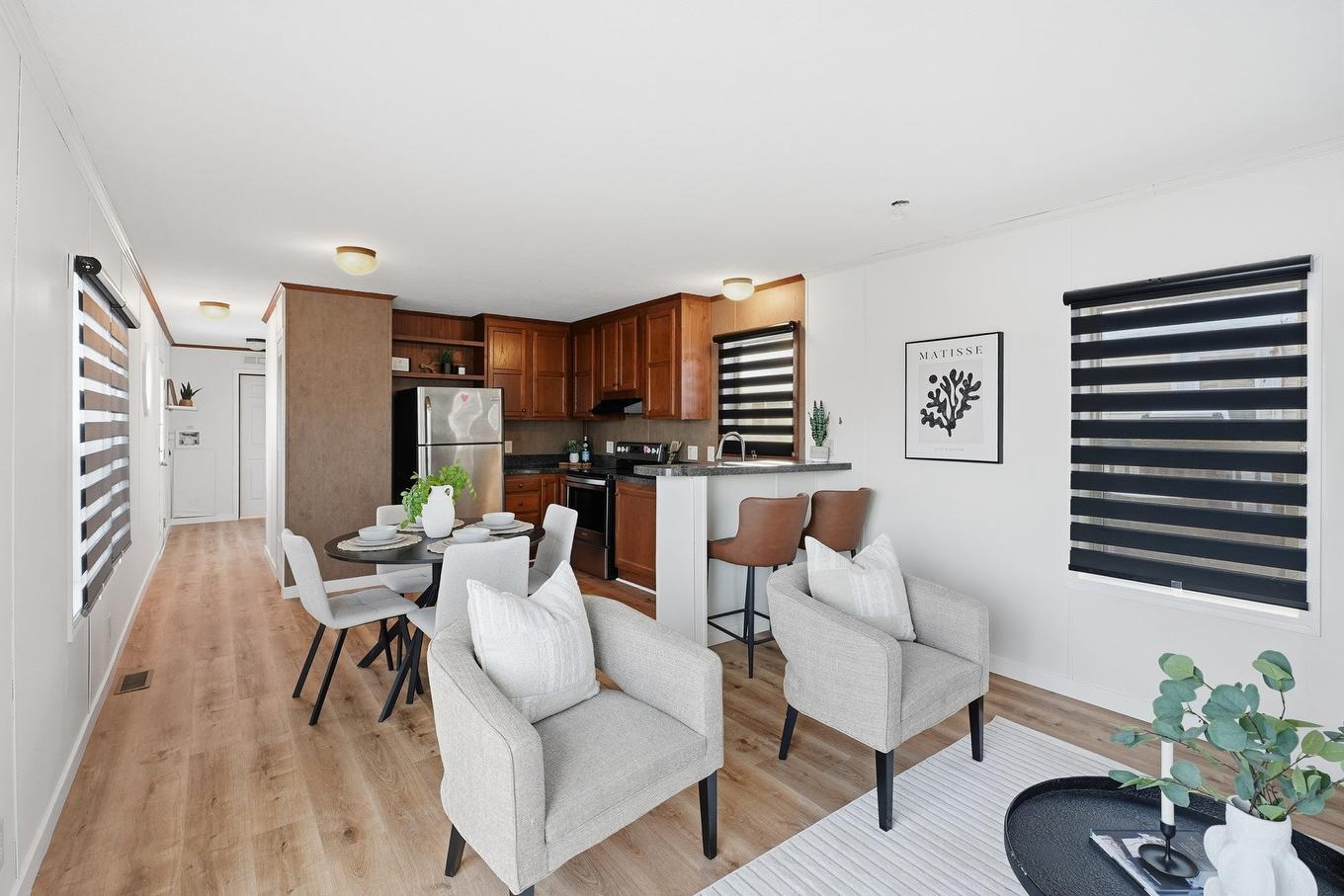 Salon - 17 6E Avenue O., Gatineau (Gatineau), QC - Indoor