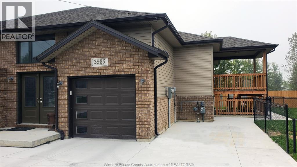 3985 Grand Marais Road East Unit# B, Windsor, ON - Outdoor With Exterior