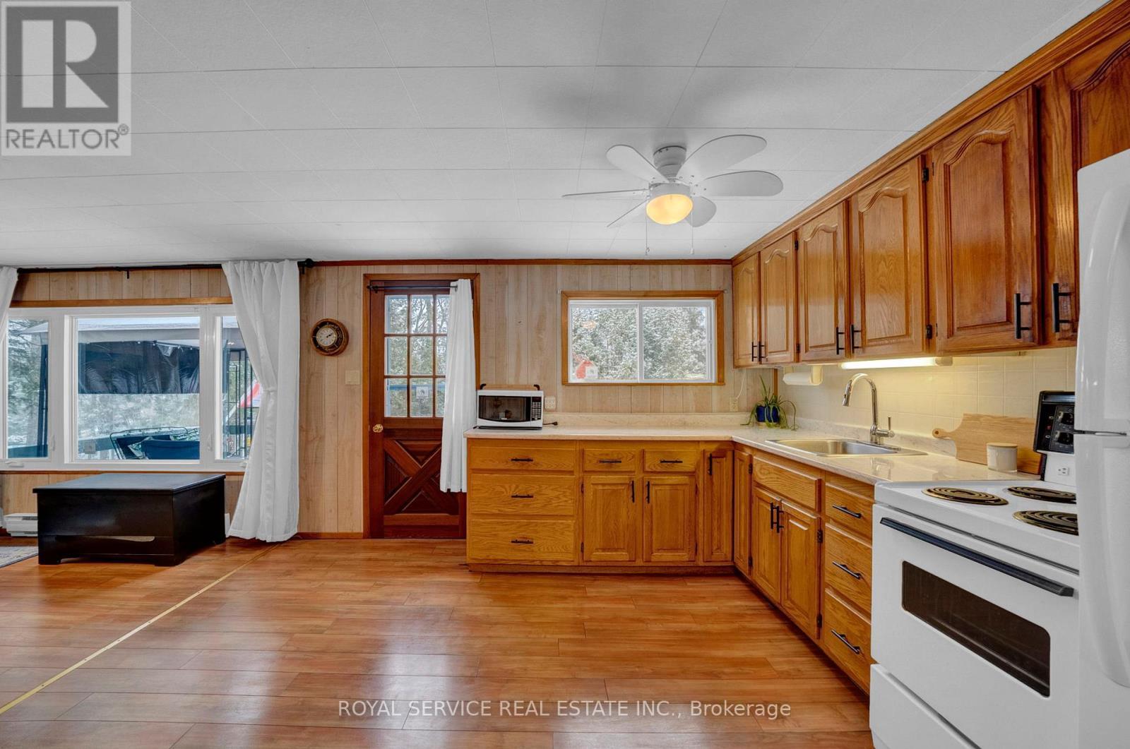 Lots of Storage/Counter Space - 1039 Grace River Road, Highlands East (Monmouth), ON - Indoor Photo Showing Kitchen