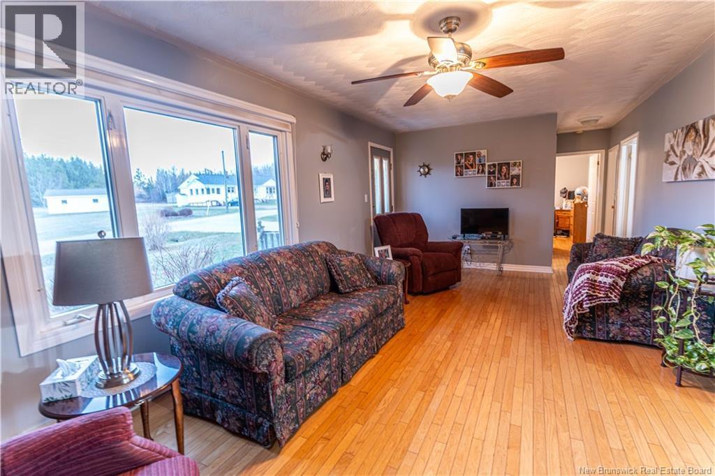 1408 Rte 460, Tabusintac, NB - Indoor Photo Showing Living Room