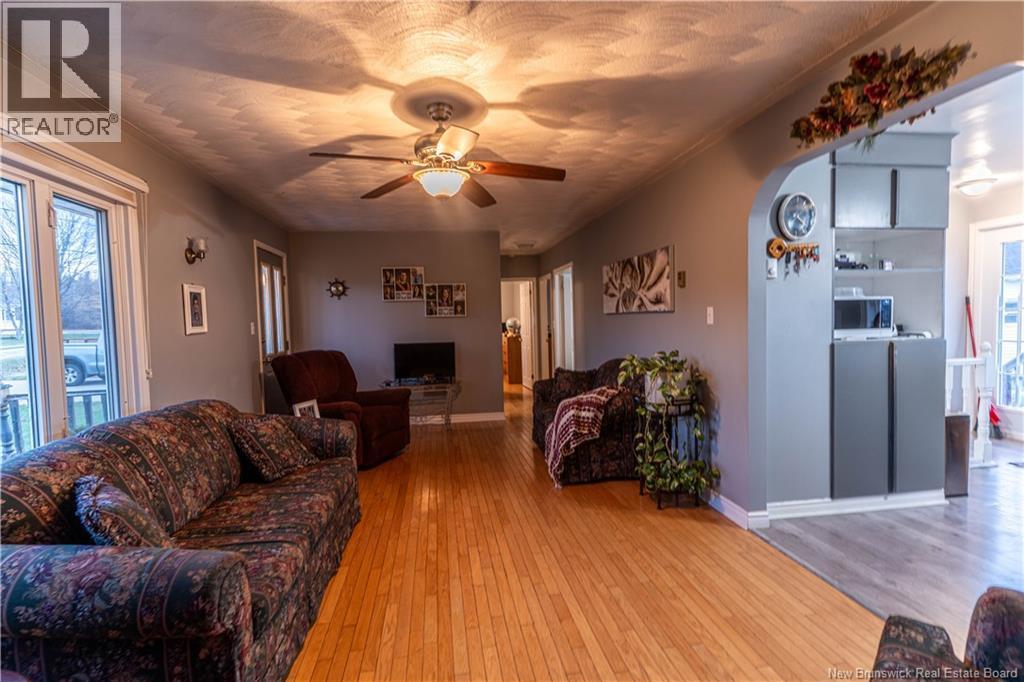 1408 Rte 460, Tabusintac, NB - Indoor Photo Showing Living Room