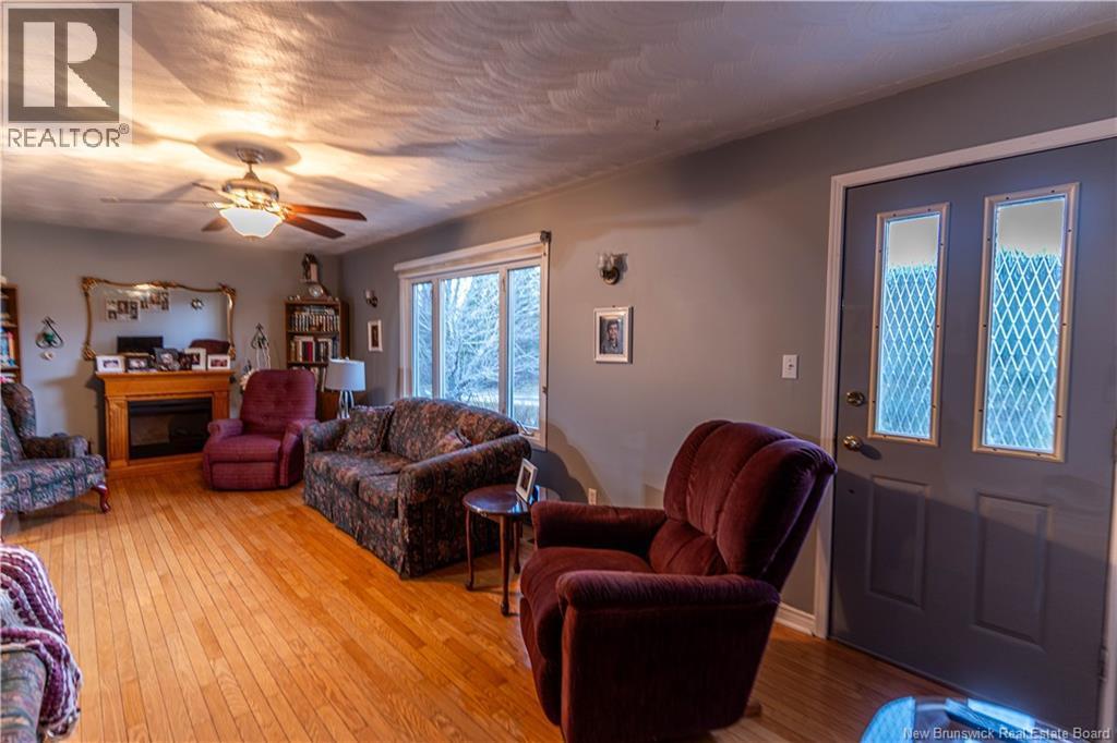 1408 Rte 460, Tabusintac, NB - Indoor Photo Showing Living Room