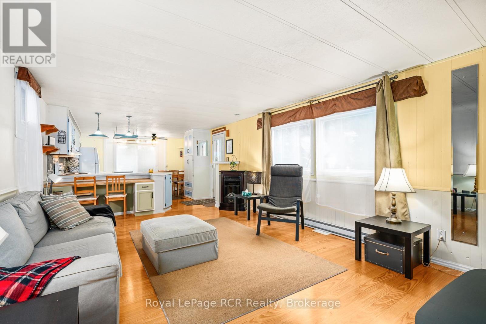 230 #3 Concession 4 Road, South Bruce, ON - Indoor Photo Showing Living Room