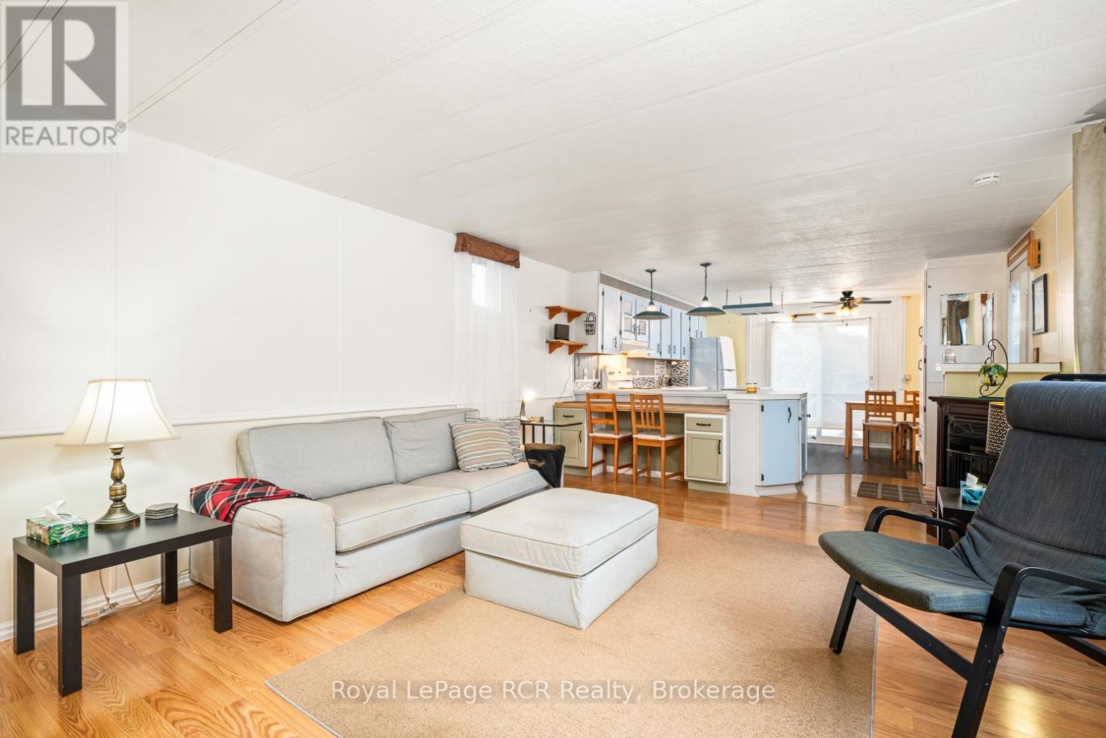 230 #3 Concession 4 Road, South Bruce, ON - Indoor Photo Showing Living Room