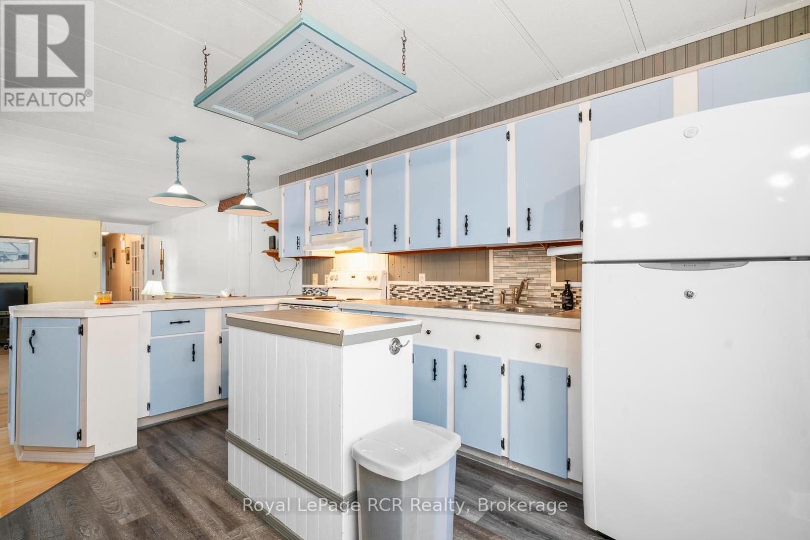 230 #3 Concession 4 Road, South Bruce, ON - Indoor Photo Showing Kitchen