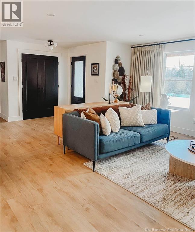 1038 Route 425 Highway, Whitney, NB - Indoor Photo Showing Living Room