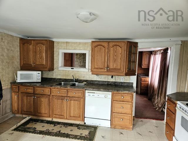 7272 Hwy #3, Upper Woods Harbour, NS - Indoor Photo Showing Kitchen With Double Sink