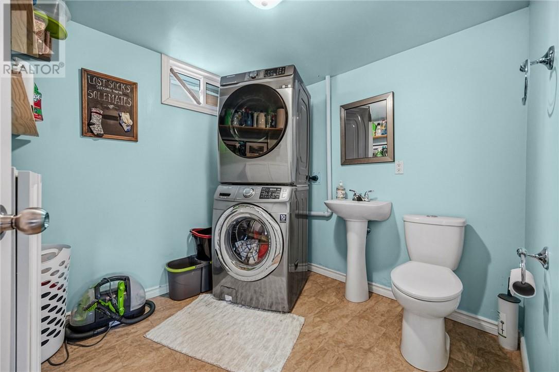 112 Pinellas Road, Chelmsford, ON - Indoor Photo Showing Laundry Room