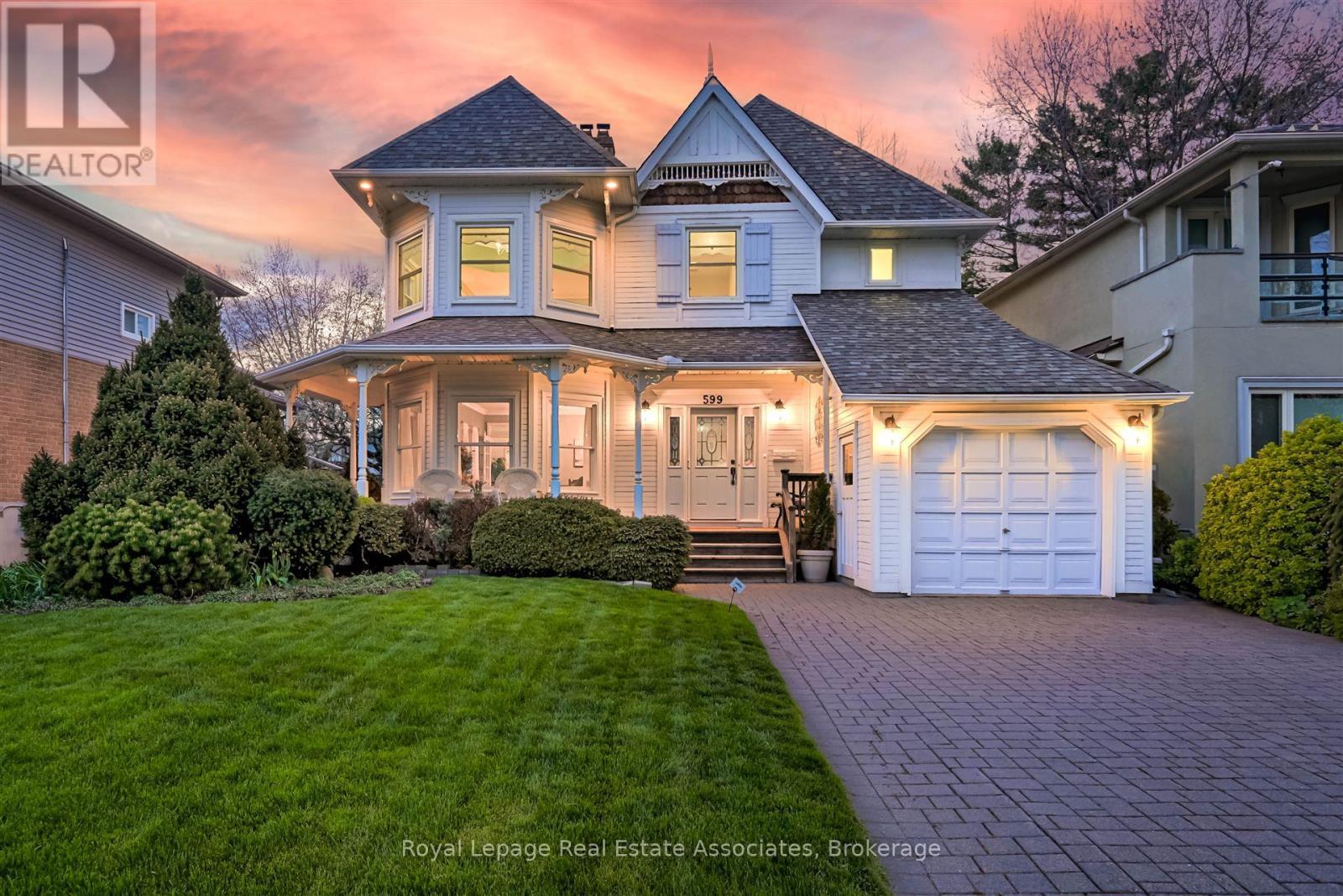 Sunset and Sunrise - 599 Lakeside Avenue, Mississauga, ON - Outdoor With Deck Patio Veranda With Facade