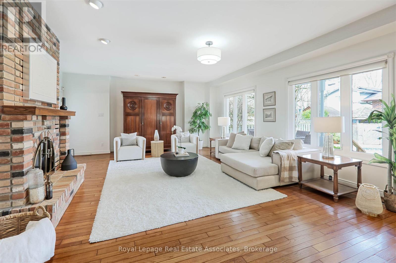 Truly Great Room - 599 Lakeside Avenue, Mississauga, ON - Indoor Photo Showing Living Room With Fireplace