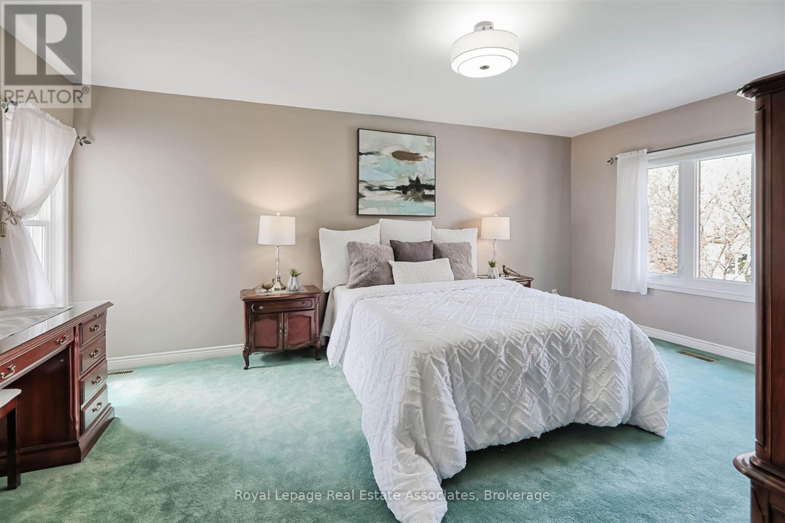 599 Lakeside Avenue, Mississauga, ON - Indoor Photo Showing Bedroom