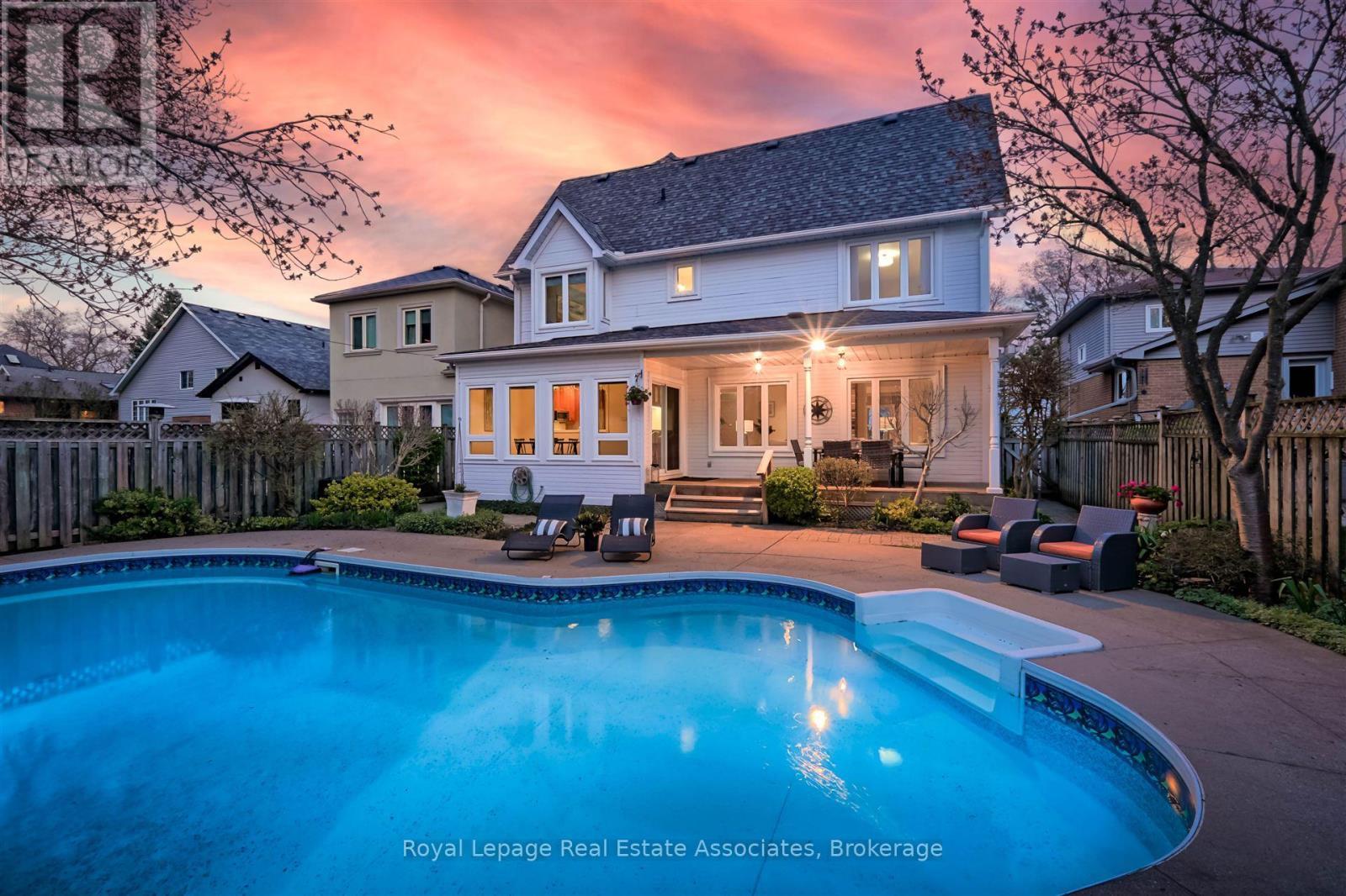 599 Lakeside Avenue, Mississauga, ON - Outdoor With In Ground Pool With Deck Patio Veranda